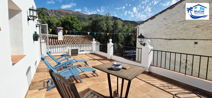 Image No.7-3 Bed Village House for sale