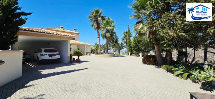 Image No.42-3 Bed Villa for sale