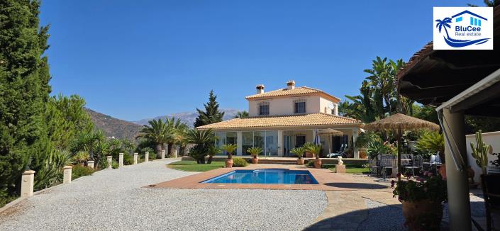 Image No.40-3 Bed Villa for sale