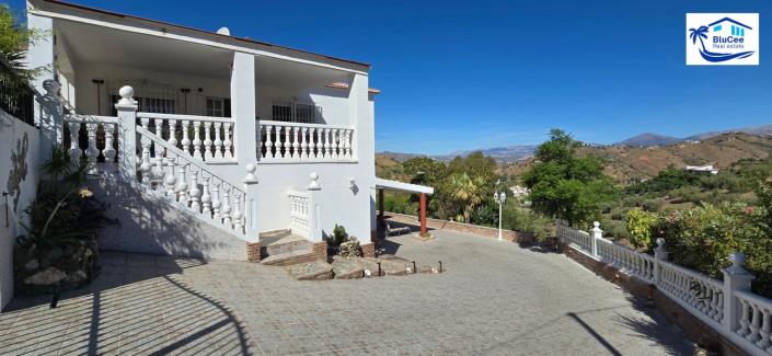 Image No.27-3 Bed Villa for sale