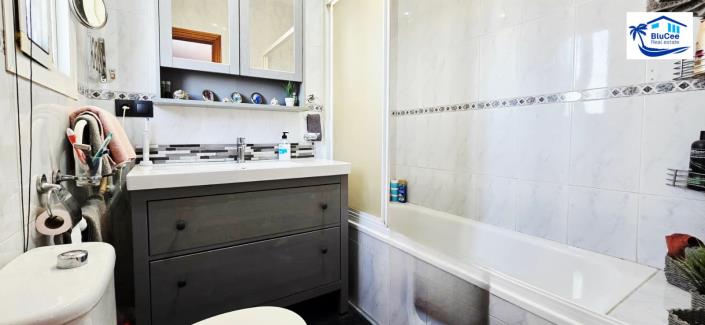 Image No.15-3 Bed Villa for sale