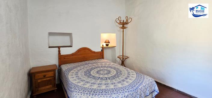 Image No.14-3 Bed Country House for sale