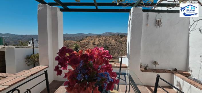 Image No.29-3 Bed Country House for sale