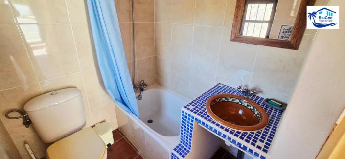 Image No.24-3 Bed Country House for sale