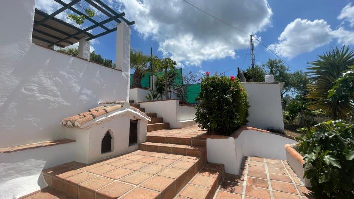 Image No.41-3 Bed Country House for sale