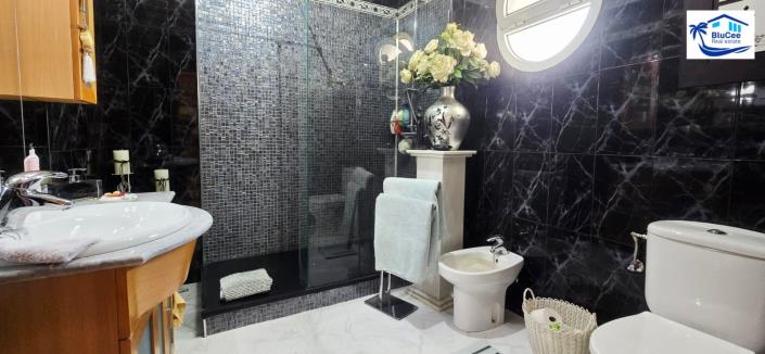 Image No.24-3 Bed Townhouse for sale