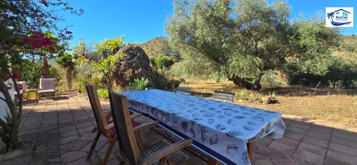 Image No.5-2 Bed Country House for sale