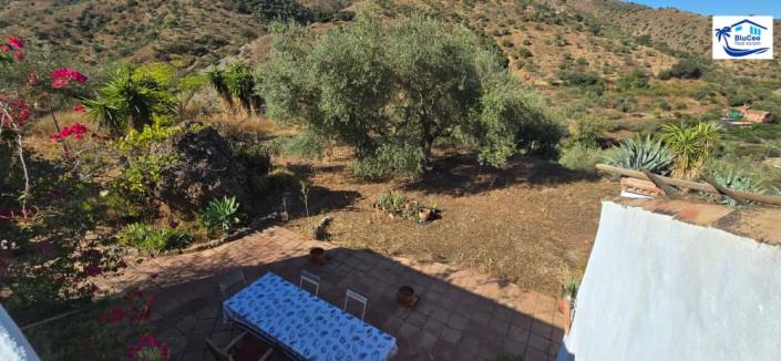 Image No.32-2 Bed Country House for sale