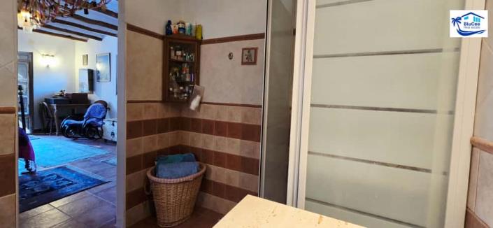 Image No.28-2 Bed Country House for sale