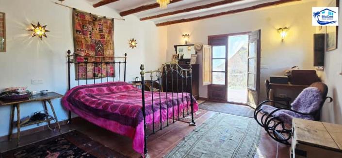 Image No.16-2 Bed Country House for sale