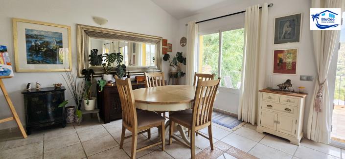 Image No.20-3 Bed Chalet for sale