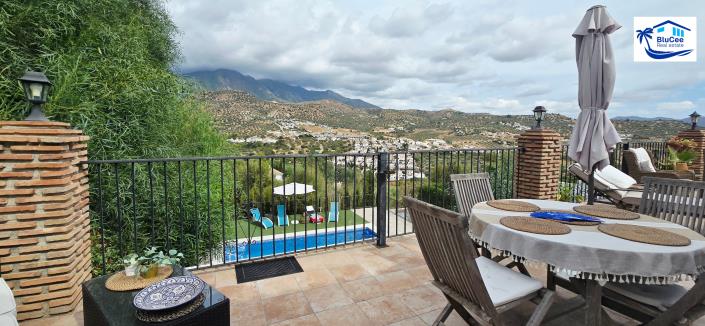 Image No.14-3 Bed Chalet for sale