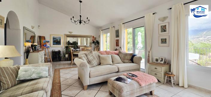 Image No.16-3 Bed Chalet for sale