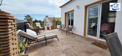 For-sale-house-with-stunning-views-of-La-Maroma--10-