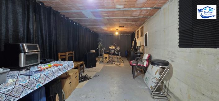 Image No.44-3 Bed Chalet for sale