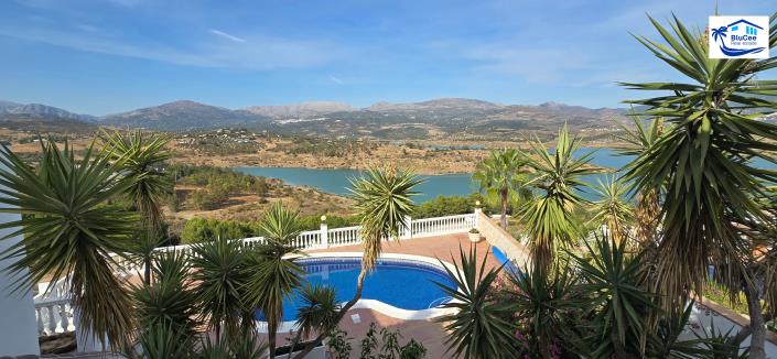 Image No.43-3 Bed Chalet for sale