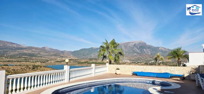 Image No.47-3 Bed Chalet for sale