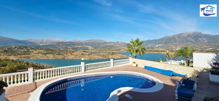 Image No.49-3 Bed Chalet for sale