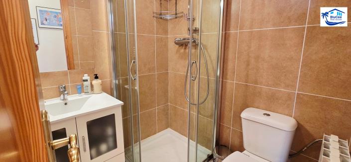 Image No.38-3 Bed Chalet for sale