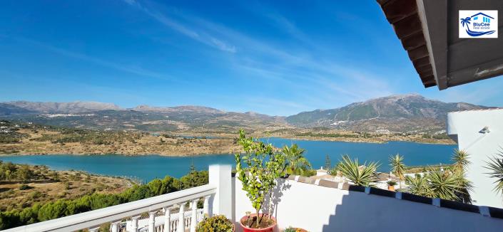 Image No.50-3 Bed Chalet for sale