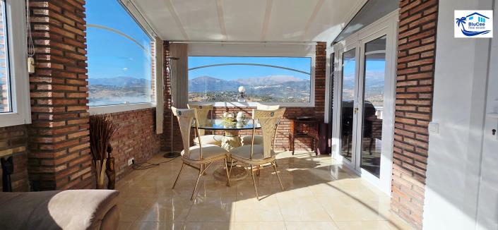 Image No.15-3 Bed Chalet for sale