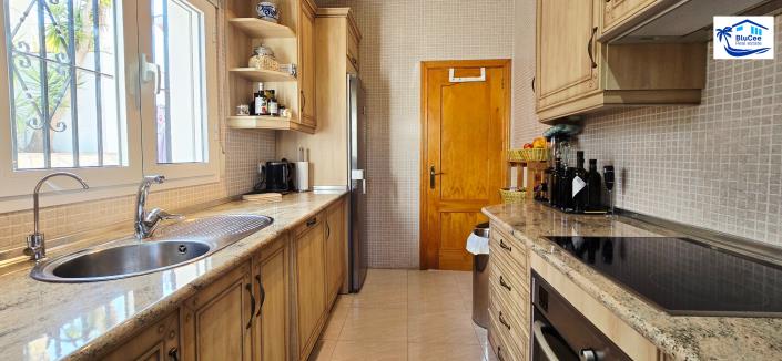 Image No.33-3 Bed Chalet for sale