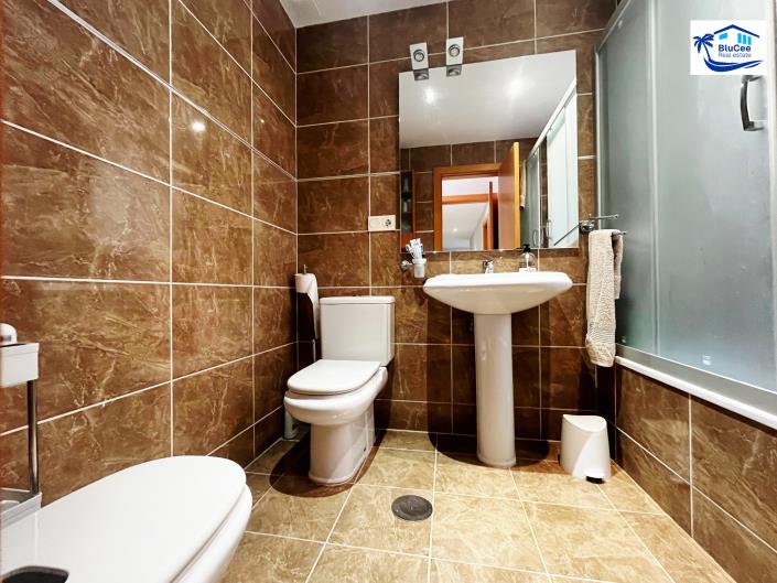 Image No.20-2 Bed Apartment for sale