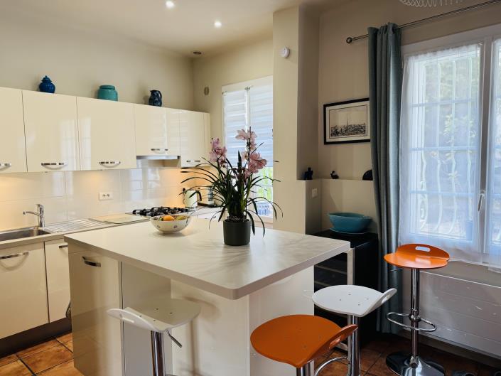 Image No.4-3 Bed Village House for sale