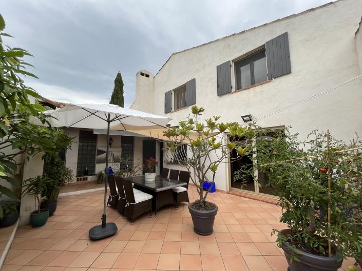 Image No.4-6 Bed Villa for sale