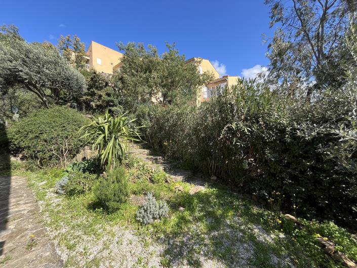 Image No.7-3 Bed House for sale