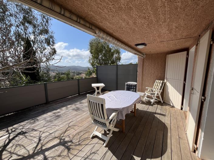 Image No.8-3 Bed House for sale