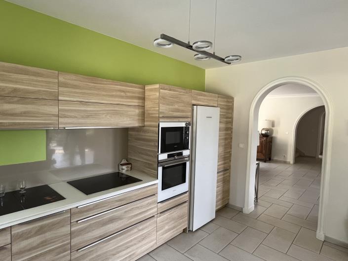 Image No.4-5 Bed Villa / Detached for sale