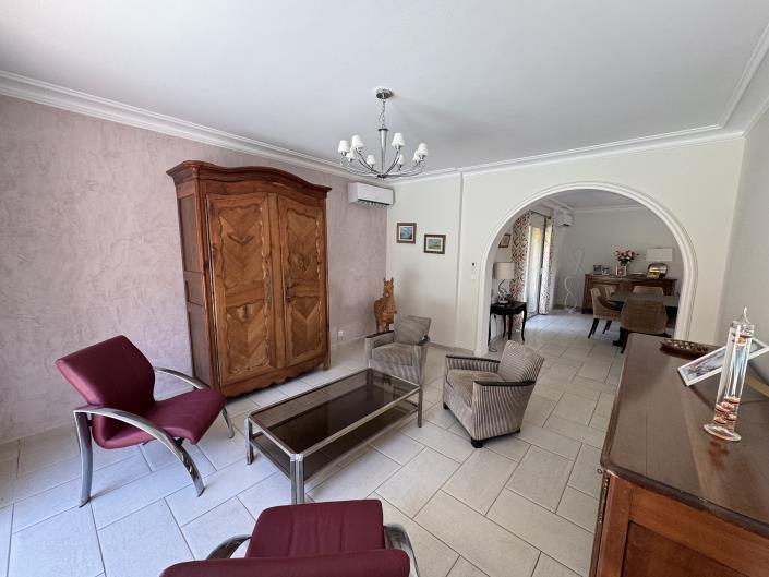 Image No.5-5 Bed Villa / Detached for sale