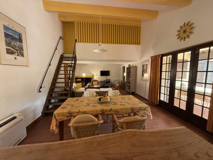 Image No.8-6 Bed Country House for sale