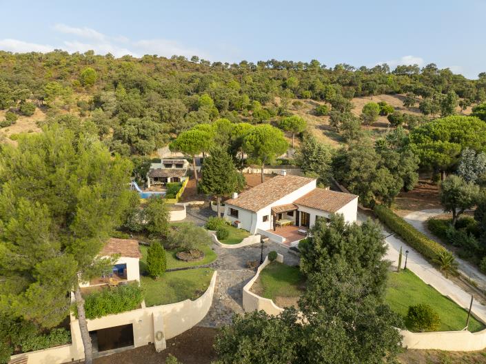 Image No.1-6 Bed Country House for sale