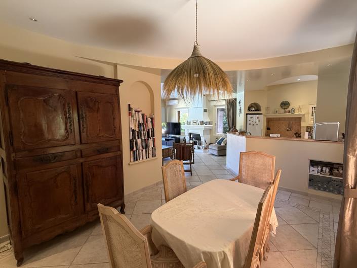 Image No.5-5 Bed Villa for sale