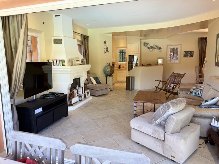 Image No.6-5 Bed Villa for sale