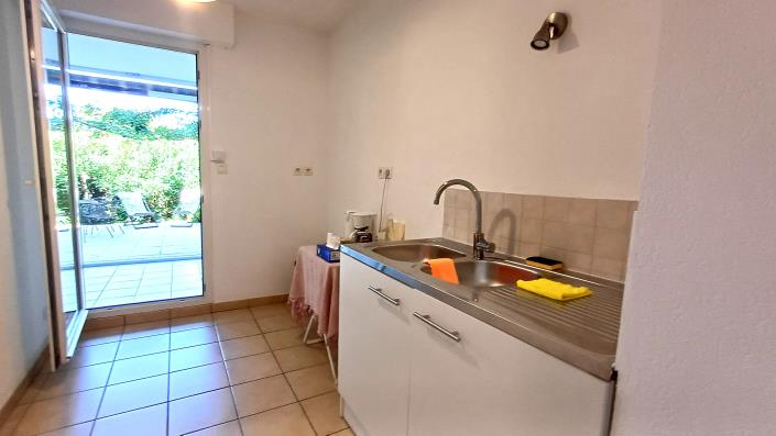 Image No.10-1 Bed Apartment for sale