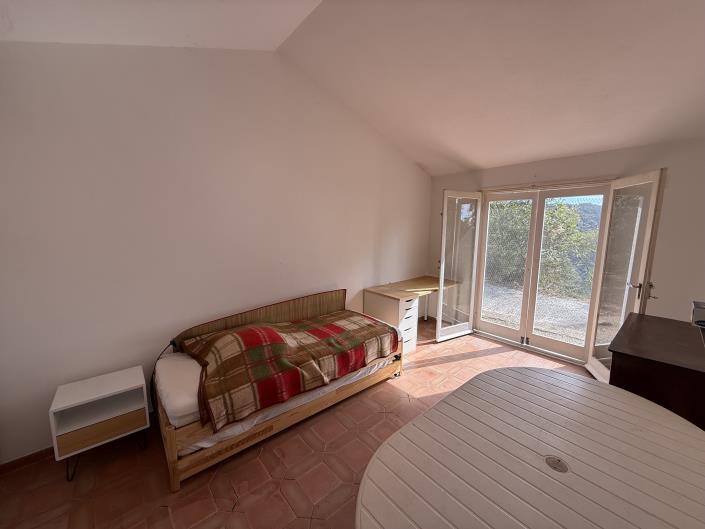 Image No.10-2 Bed Bungalow for sale