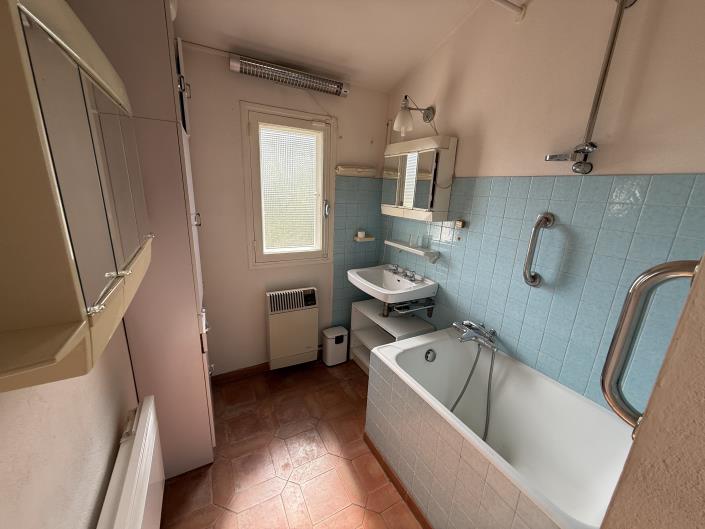 Image No.11-2 Bed Bungalow for sale