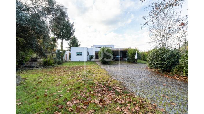 Image No.2-3 Bed House for sale