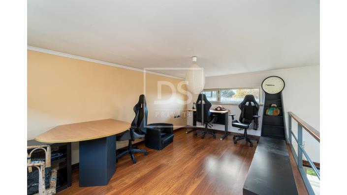 Image No.10-3 Bed House for sale