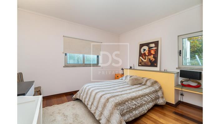 Image No.19-3 Bed House for sale