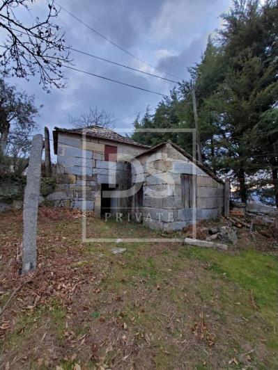 Image No.23-5 Bed Farmhouse for sale