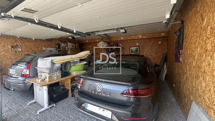 Image No.9-4 Bed House for sale