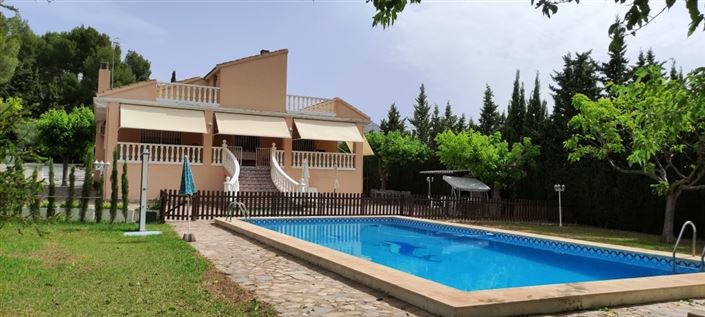 Image No.2-6 Bed Villa for sale