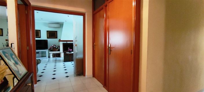 Image No.5-6 Bed Villa for sale