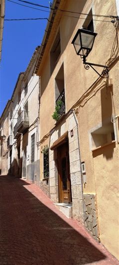 Image No.2-6 Bed Townhouse for sale