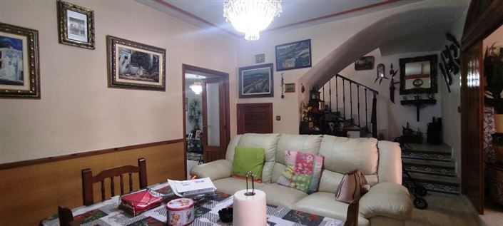 Image No.8-6 Bed Townhouse for sale