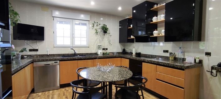 Image No.9-4 Bed Villa for sale